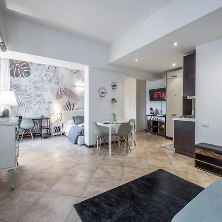 Sotto Le Due Torri 5* Apartament