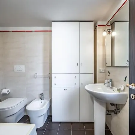 Sotto Le Due Torri 5* * Bologna