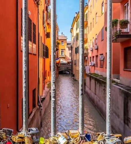 Sotto Le Due Torri 5*