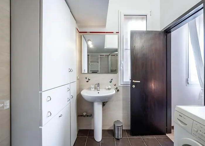 Sotto Le Due Torri 5* Appartement