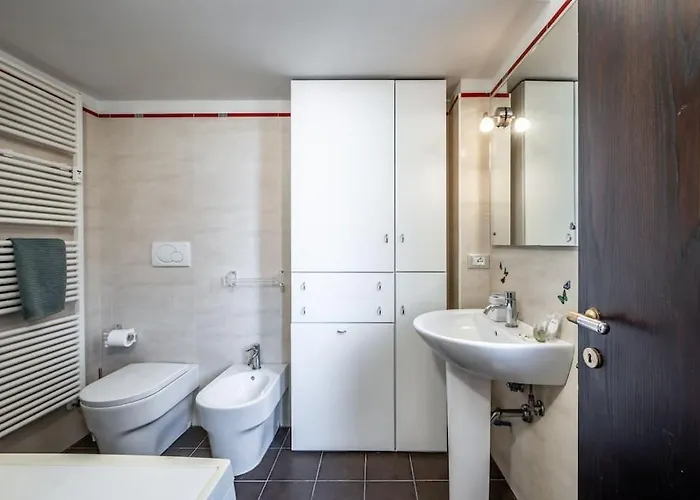 Sotto Le Due Torri 5* * Bologna