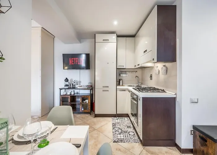 Sotto Le Due Torri 5* بولونيا